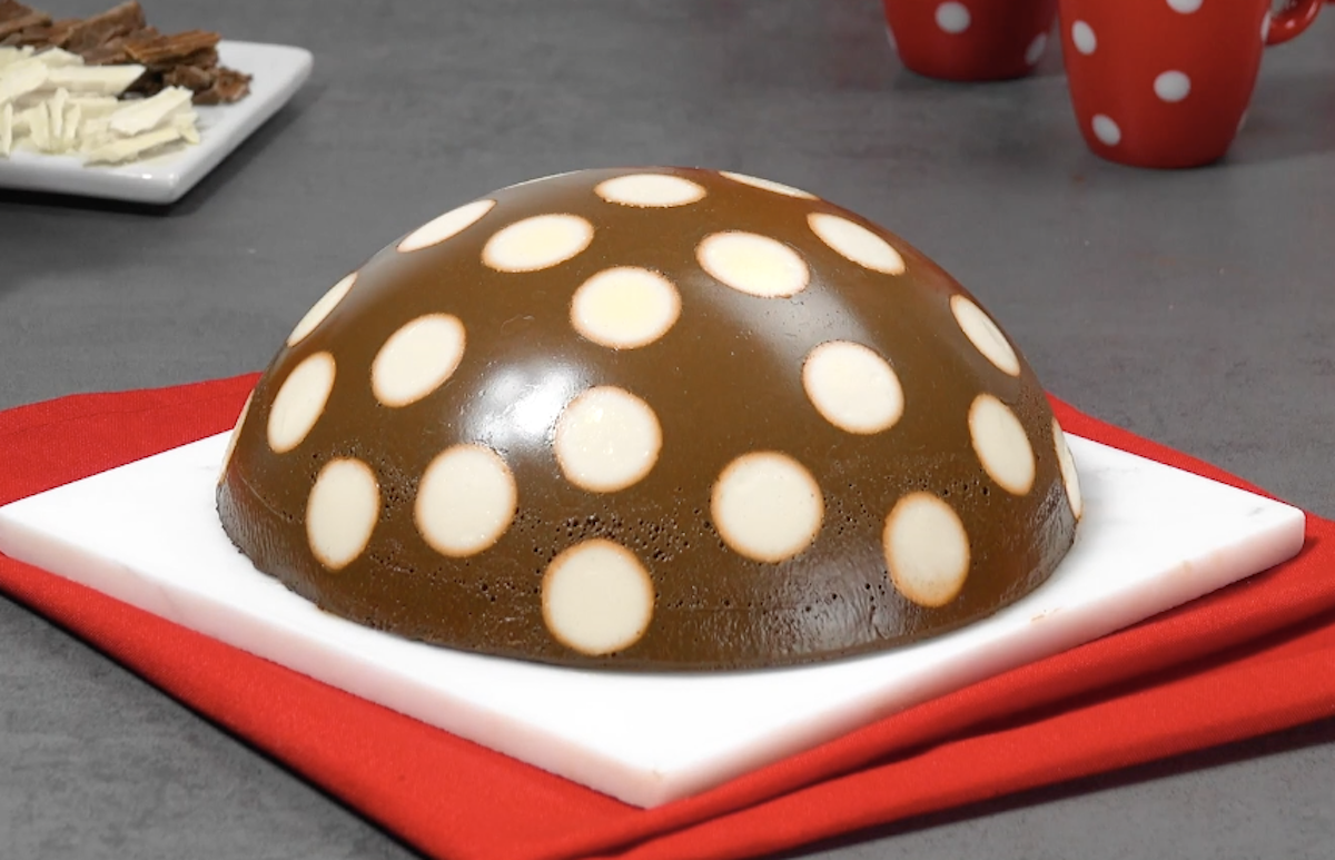 Dark & White Chocolate Polka Dot Pudding