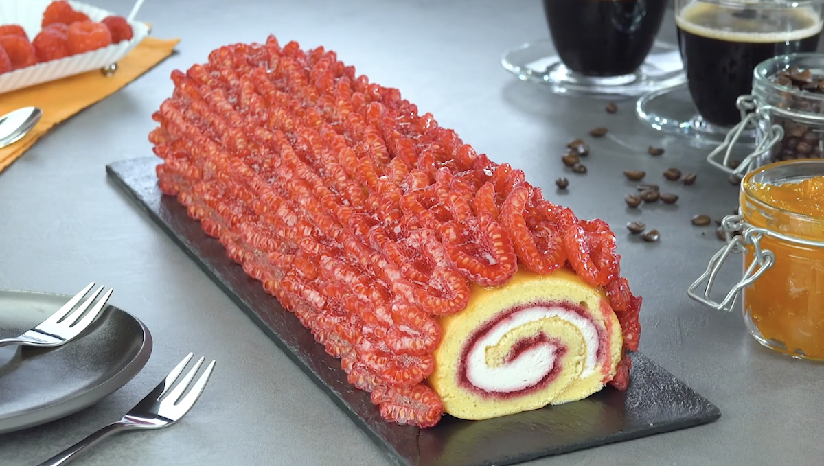 Raspberry Cake Roll